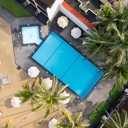 Ekho Surf Hotel Bentota Kültér fotó