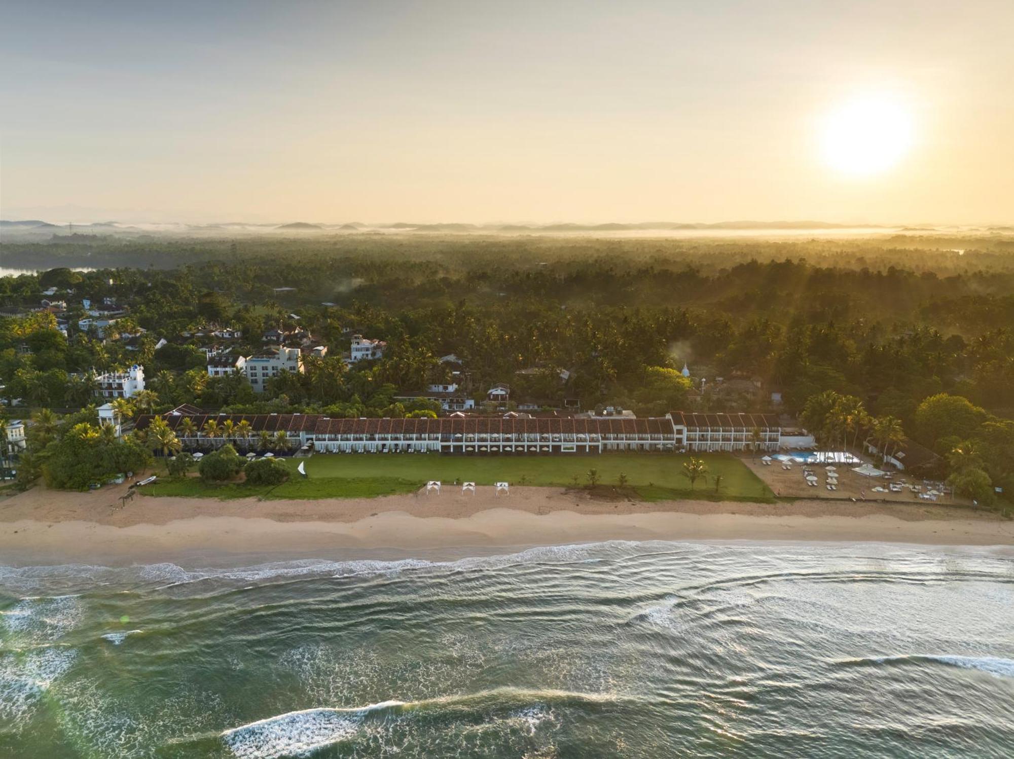 Ekho Surf Hotel Bentota Kültér fotó