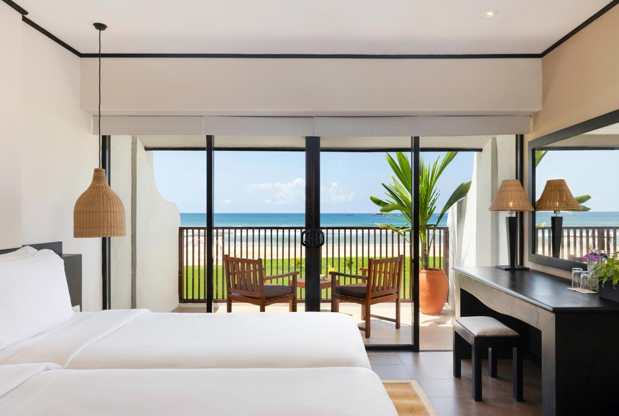 Ekho Surf Hotel Bentota Kültér fotó
