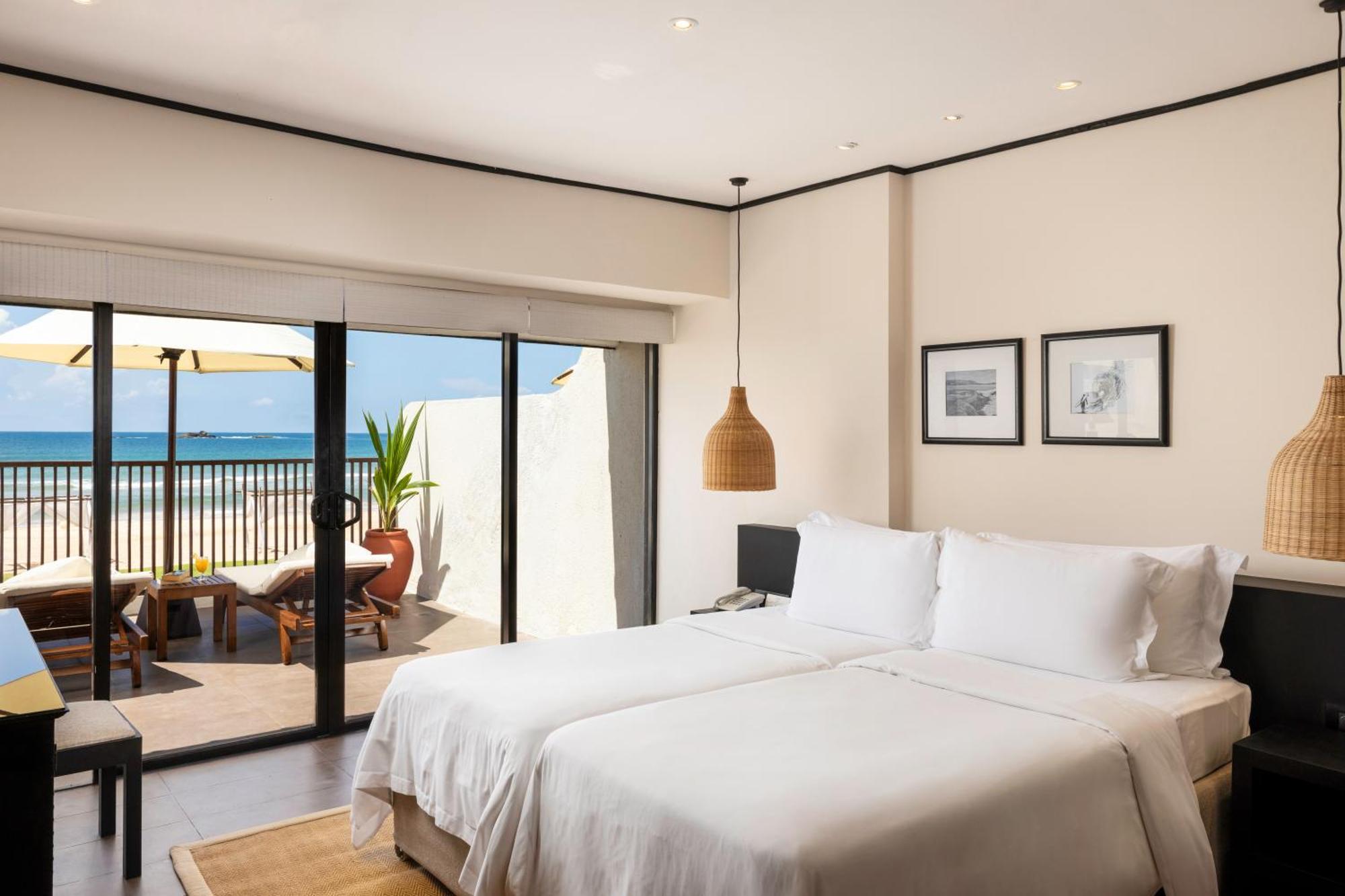 Ekho Surf Hotel Bentota Kültér fotó