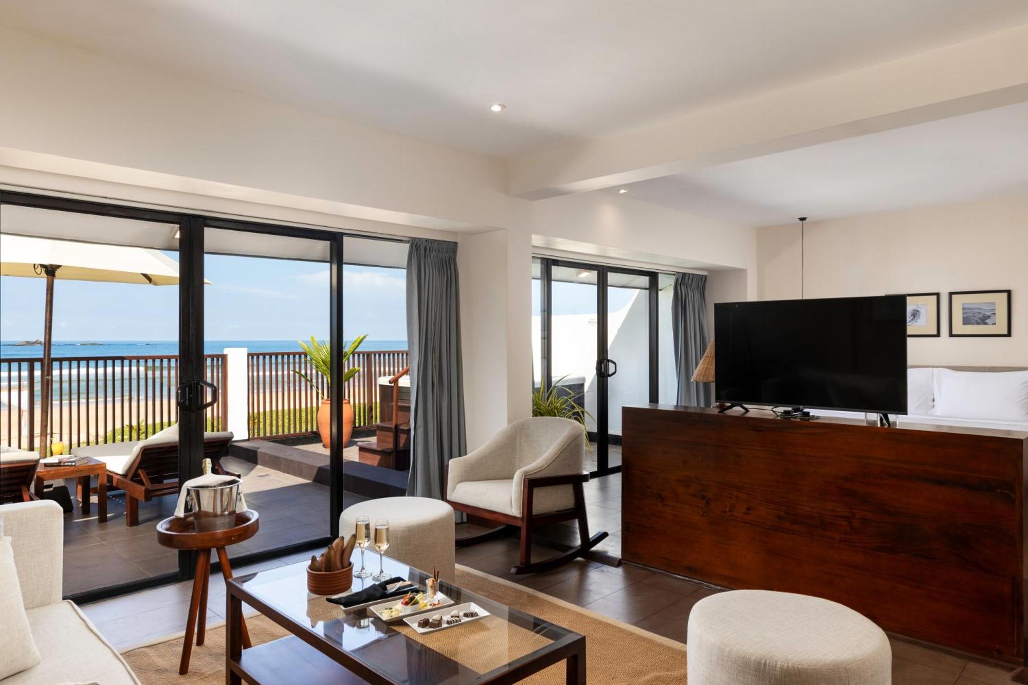 Ekho Surf Hotel Bentota Kültér fotó
